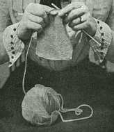 hands knitting